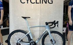 NEU: Pinarello Dogma F 2026, Shimano Dura Ace Di2, Princeton Peak 4550 | Grösse 575mm | velomarkt.ch