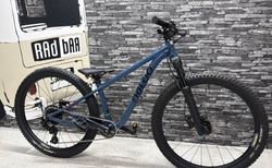 Naloo Hill Bill 26" SE, Mk3, 9-Speed, Deep Blue 26 Deep Blue | 4510.0299 | velomarkt.ch