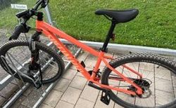 Specialized Mountainbike zum Verkauf | Rockhopper Sport 27.5 Blaze/Ice | velomarkt.ch