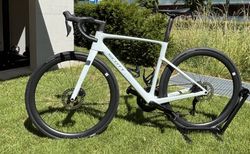 Scott Addict 30, Shimano 105Di2, - Neu! | Neupreis 3'799.-, nur 80km gefahren | velomarkt.ch