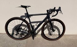 Neuwertiges Ibis Hakka MX Gravel Bike | IBIS Hakka MX Carbon Gravel Bike – Top-Zustand | velomarkt.ch