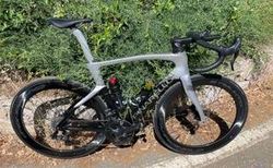 Pinarello Dogma F | Campagnolo Super Record EPS mit Bora WTO 60mm | velomarkt.ch