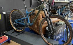 ROCKY MOUNTAIN INSTINCT | Trickstuff / FOX 150-140 / ZIPP / Chromag | velomarkt.ch