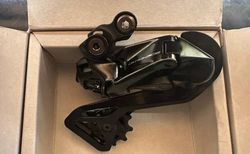Dura Ace Schaltwerk Di2 12s | Neues Schaltwerk in OVP | velomarkt.ch