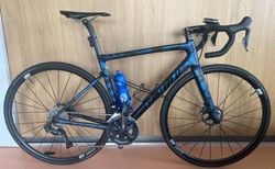 Specialized Tarmac SL6 Expert Di2 Disc – Grösse 54 | inkl. Stand, Shimano Di2 Ladegerät, Getränkehalter | velomarkt.ch