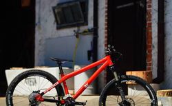 Commencal Absolut 4X — Custom Nostalgia Build | Commencal Absolut 4X — Custom Nostalgia Build | velomarkt.ch