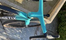 Gravel Bike Genetix | Schweizer Massrad | velomarkt.ch