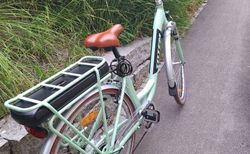Schönes E-Citybike zu verkaufen | E-Citybike Damen in der Farbe mint, 28" | velomarkt.ch