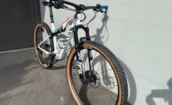 Canyon Lux (Modelljahr 2021) – Top Zustand | Canyon Lux CF7 Grösse M | velomarkt.ch