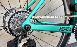 FACTOR Monza SRAM Force AXS 2x12 Steel Green kaufen in Obwald #3 | velomarkt.ch