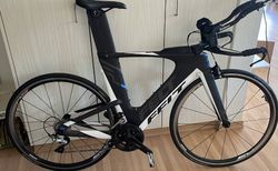 Felt IA10 Carbon Zeitfahrrad / Triathlonrad – Top Zustand, kaum gefahren | Felt Carbon Zeitfahrrad/Triathlonrad | velomarkt.ch