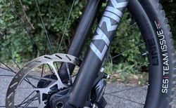 Super leichtes Fully Carbon eBike Trek Fuel EXe 9.8 GX AXS, 2025, Wireless-SRAM Schaltwerk kaufen in Zurich #4 | velomarkt.ch