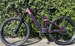 Wegen Nichtgebrauchs eBike Scott Contessa Stricke 920 violett | Nahezu neuwertig, gekauft Frühling 2024 | velomarkt.ch