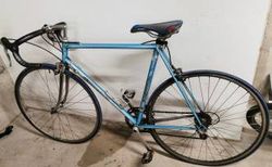 Fahrrad für Strasse | Schaltung ist an den Bremsen | velomarkt.ch