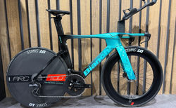 Bianchi Aquila Disc Tri Ultegra Di2 PM Dura-Ace | Bianchi Aquila Disc Tri Ultegra Di2 PM Dura-Ace | velomarkt.ch
