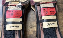 Gravelreifen Pirelli Rc X | Neue Pirelli Cinturato RcX 40mm | velomarkt.ch