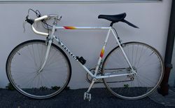 PEUGEOT Retro Rennvelo | Verkauf eines Peugeot Rennvelo's in weiss | velomarkt.ch