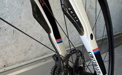 Specialized Diverge Carbon | Leicht, sportlich, schnell | velomarkt.ch
