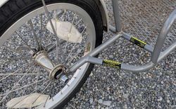 Bob Yak Einrad Veloanhänger leichter Flugrost kaufen in Zürich #5 | velomarkt.ch