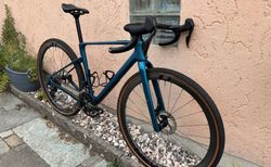Cube Nuroad C:62 Race | Schnelles und leichtes Carbon Gravelbike | velomarkt.ch