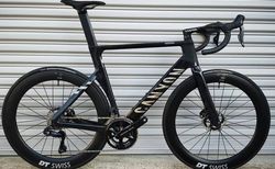2024 Canyon Aeroad CFR Disc Di2 | CFR Disc Di2 | velomarkt.ch
