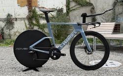 Specialized S-Works Shiv TT Custom M Gloss Glacial Metallic / Red To Gold Pearl Edge Fade / Metallic White Silver | 77425-0103 | velomarkt.ch