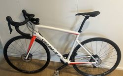 Specialized tarmac sl6 comp disc | Specialized Tarmac SL6 in good condition | velomarkt.ch