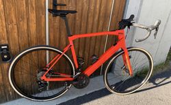 Roadmachine AMP THREE, 58 | sportliches BMC E Velo, fährt sich super | velomarkt.ch