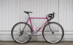 Ferraroli Stadtvelo, 56er Rahmen | Ferraroli Stahlrahmen,  Grösse 56, Pink | velomarkt.ch