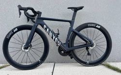 Canyon Aeroad CF SLX 8 Di2 | Canyon Aeroad CF SLX, Di2 mit Powermeter (XS) | velomarkt.ch