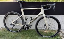 Canyon Endurace CF SLX 8 Di2 2027 - Gr. L | Canyon Endurace CF SLX 8 Di2 2027 - Gr. L | velomarkt.ch