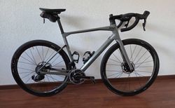 BMC Roadmachine 01 ONE 2021 | Gepflegte BMC Roadmachine 01 ONE Rahmengrösse 54 | velomarkt.ch