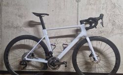 Cube Litening C:68X AIR Limited Edition | SRAM Force AXS Gruppe, AERYCS AERO WT-40 LRS | velomarkt.ch