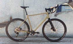 Intec GX3 Custom-Gravelbike I GRX 1x11 I Grösse XL I Schilfgrün matt | Intec GX3 Aluminium Gravelbike I Grösse XL | velomarkt.ch