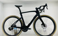 Pinarello Dogma F mit Campagnolo | Gr.560 wenig gefahren | velomarkt.ch