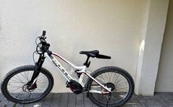 Damen E-Bike Bulls AMINGA EVA TR 2 | E-Mountainbike sehr guter Zustand | velomarkt.ch