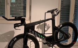 Canyon Speedmax CFR Limited Edition | Canyon Speedmax CFR, gepflegt mit vielen Extras | velomarkt.ch