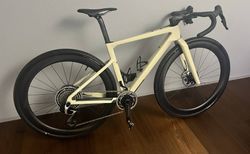 ROSE Backroad FF Red XPLR AXS | Mit Powermeter und sehr leichtem Carbonlaufrad | velomarkt.ch