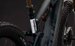 CUBE Stereo Hybrid ONE44 HPC AT 800 carbon´n´white M carbon´n´white kaufen in Graubünden #2 | velomarkt.ch