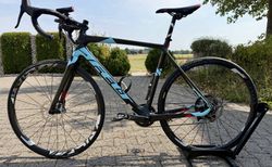 Tolles Felt F3X Carbon Rennrad zu verkaufen | Sehr gut erhaltenes FELT F3X zu verkaufen | velomarkt.ch