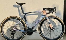 Trek Madone SLR 9 AXS Gen 8 ML | Pantone Dualities x Project One | velomarkt.ch