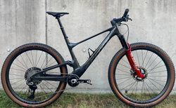2024 Scott Spark RC World Cup EVO TR XTR Di2 Carbon Mountainbike Race-Fully | NP: CHF 12’999.-, inkl. Kaufbeleg. Wie Neu. | velomarkt.ch