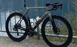 Trek Madone SLR Gen8 | Einzigartige Project One Lackierung | velomarkt.ch