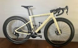 GRAVEL - NEUWERTIG - ROSE Backroad FF SRAM Red XPLR AXS, 7.4 KG | Wunderschönes Gravel Bike, top Zustand | velomarkt.ch