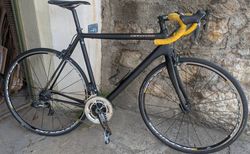 Rennvelo Cannondale CAAD10 Black Inc. | Ultegra Di2 – Mavic Ksyrium – 56er | velomarkt.ch