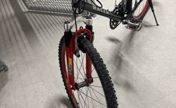 Gepflegtes Mountainbike mit geringer Nutzung zu verkaufen | Gutes Mountainbike fast wie neu | velomarkt.ch