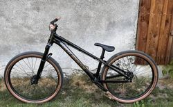 Rocky Mountain Flow 26 Dirt / Pumptrack Bike – Grösse L – 2023 | Top-Zustand | wenig gefahren | sturzfrei | Atlas 2 | velomarkt.ch