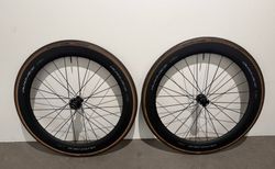 Neuwertiger Shimano Dura-Ace C60 Carbon Laufradsatz | Premium Radsatz mit 60mm Carbonfelge - max 90kms | velomarkt.ch