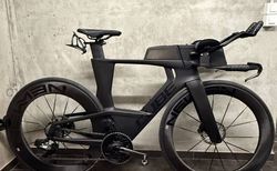 Cube Aerium C:68X SLX, carbon'n'black – Zeitfahr-/Triathlonrad (Rahmengrösse S, Bikefitting für Grösse 171cm) | Cube TT Rad, gekauft 2025, nur 200km gefahren | velomarkt.ch