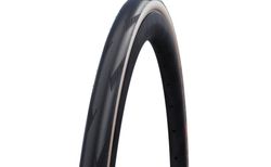 2 neue Schwalbe Pro One 30mm Reifen | Farbe schwarz- transparent neu und original verpac | velomarkt.ch